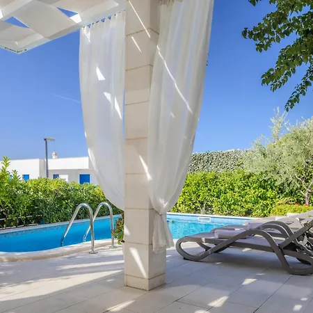 Luka * 마카르스카